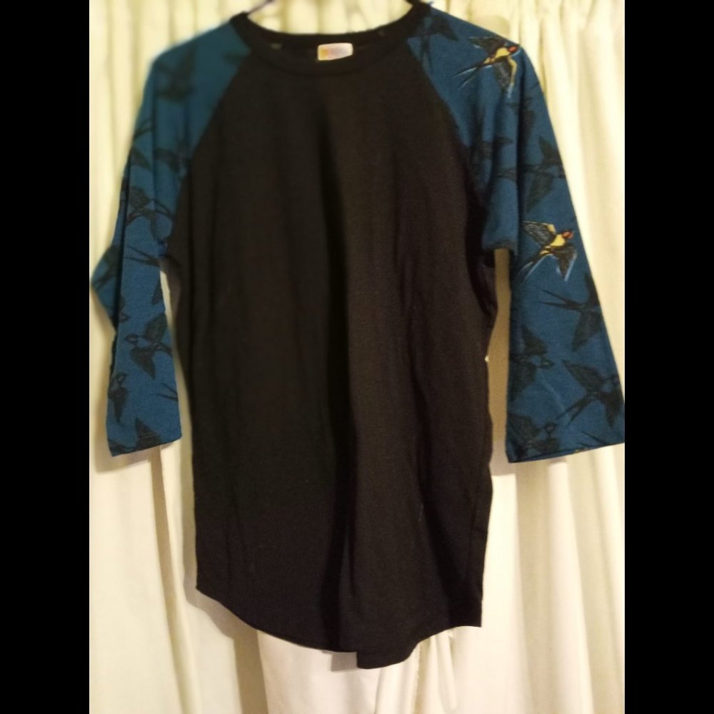 Lularoe long-sleeve T shirt M